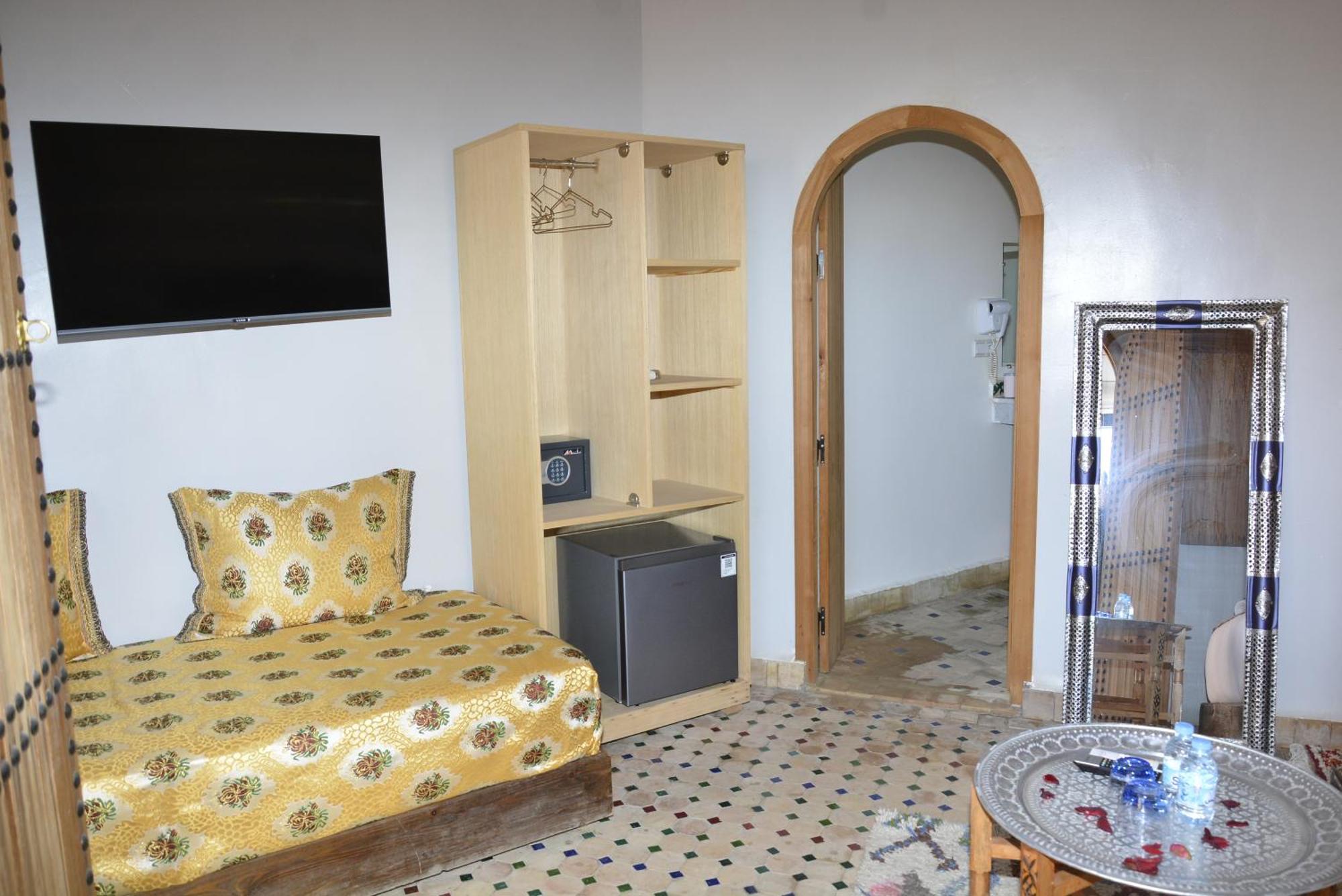 Riad Fes Colors & Spa - Family Lodging Екстериор снимка